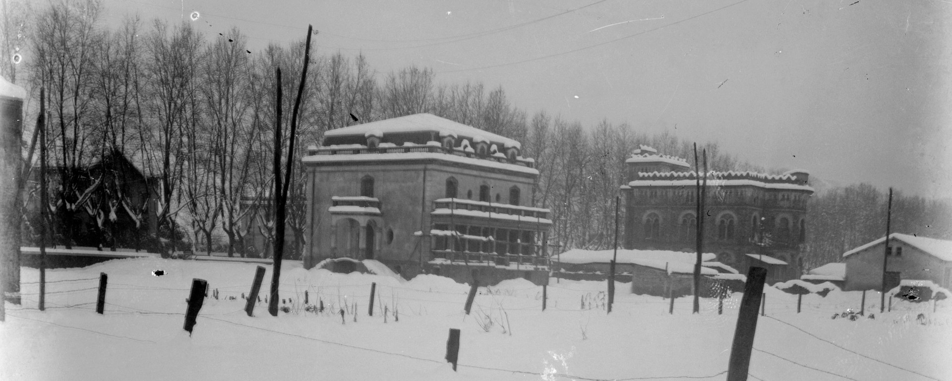 Casa Juncosa, en procés de construcció, 1920 (ACGAX. Fons Sadurní Brunet Pi. Autor: Sadurní Brunet. Codi atribuït 22.1.1.1)