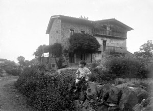 Vista general de can Masdavall, a Olot, c.1915 (ACGAX. Fons Sadurni Brunet Pi. Autor: Sadurní Brunet)
