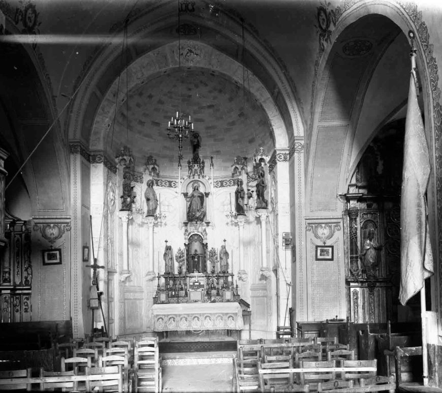 Vista frontal de l’altar major de l’església de Santa Eulàlia, a Begudà, 1919 (ACGAX. Fons Sadurní Brunet Pi. Autor: Sadurní Brunet)